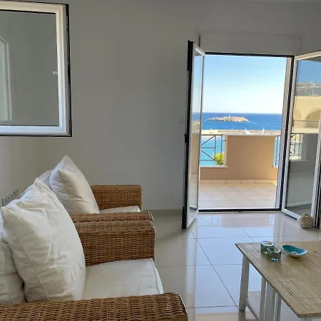 Holiday home Locals