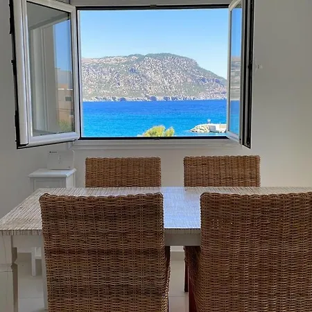 Holiday home Locals