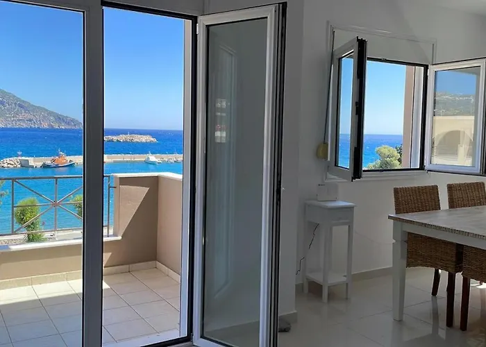 Nyaraló Locals Kárpathosz